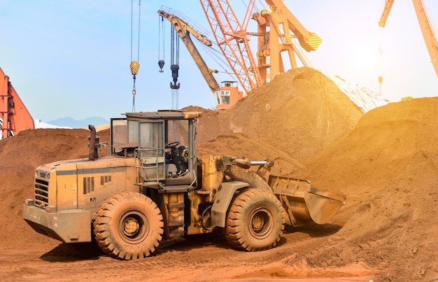 Model Excavator - Jasa SIA/SILO di KAB. DELI SERDANG