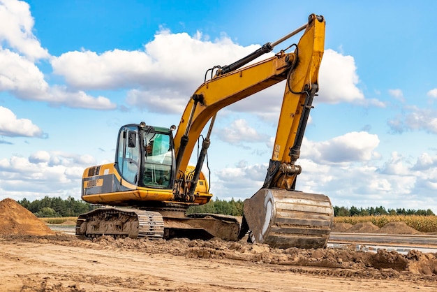 Model Excavator - Jasa SIA/SILO di KAB. DELI SERDANG