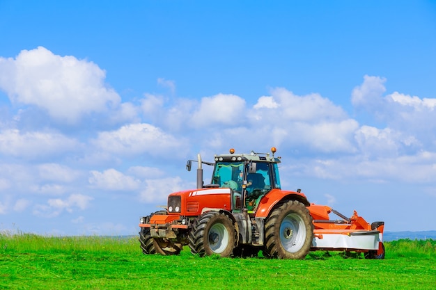 Model Farm Tractor - Jasa SIA/SILO di KAB. INDRAMAYU