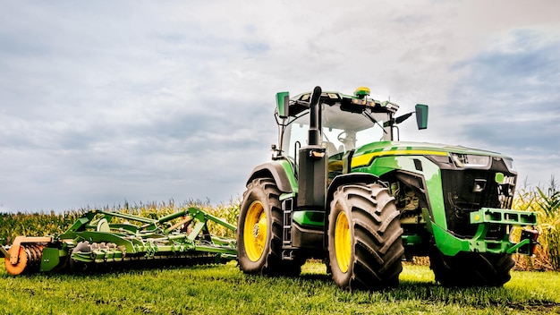 Farm Tractor - Jasa Legalitas di KAB. INDRAMAYU