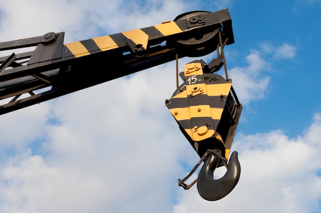 Model Hoist Crane - Jasa SIA/SILO di Kabupaten Pegunungan Bintang