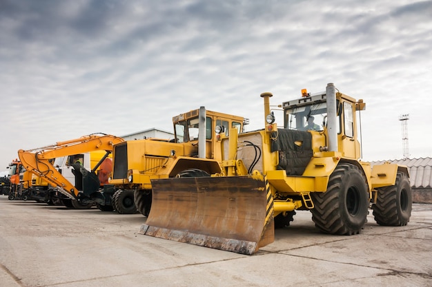 Model Motor Grader - Jasa SIA/SILO di KAB. KUDUS