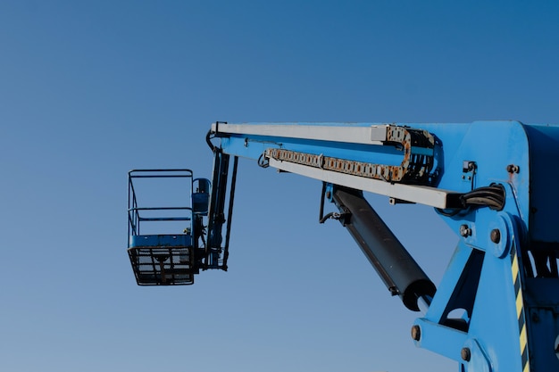 Model Truck Crane - Jasa SIA/SILO di KAB. MINAHASA