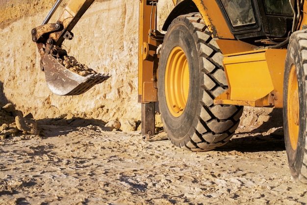 Model Wheel Loader - Jasa SIA/SILO di KOTA PARIAMAN